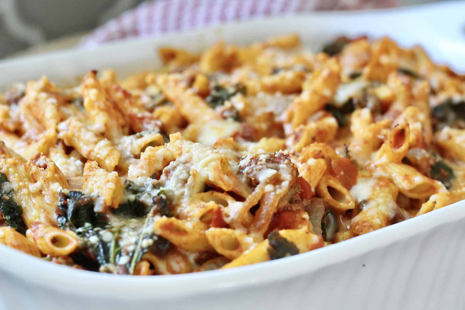 Cheesy Beef & Kale Pasta Bake | Milk & Honey Nutrition