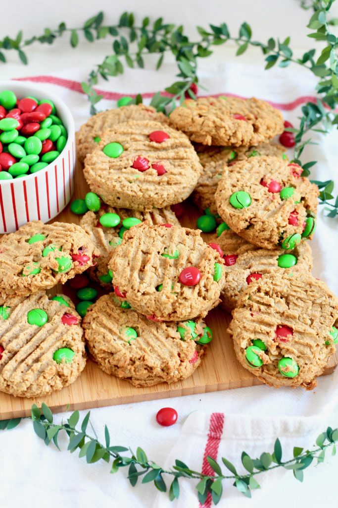 Easy 5 Ingredient M&M Christmas Cookies | Milk & Honey Nutrition