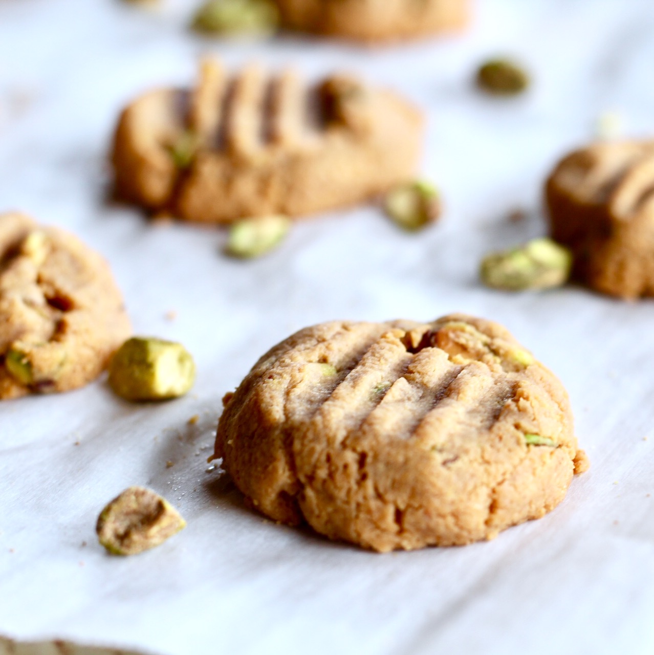 low carb peanut butter cookies with pistachios