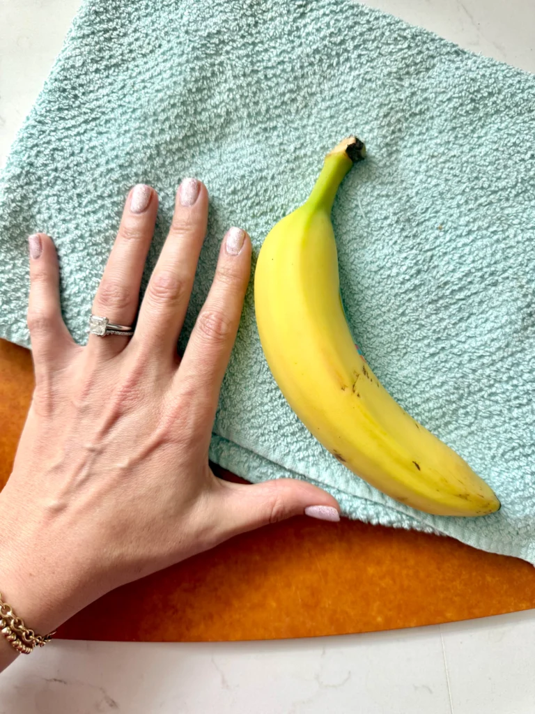 1 small banana best fruits for diabetes