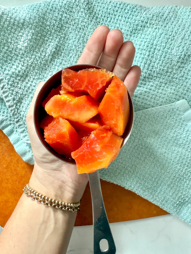 hand comparison one cup papaya cubes best fruits for diabetes