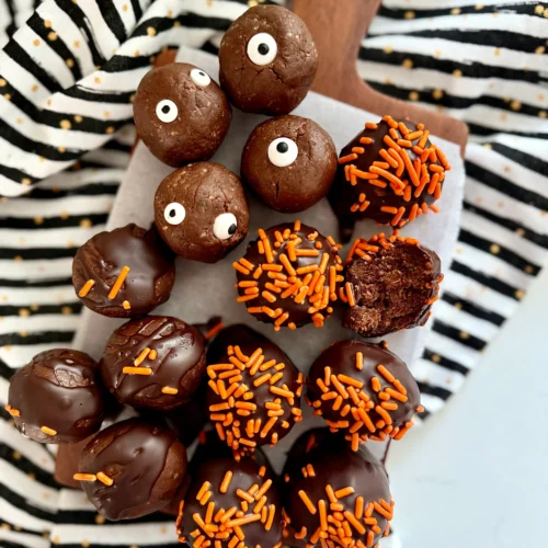 peanut butter chocolate protein bites halloween 3 | Milk & Honey Nutrition halloween chocolate peanut butter protein bites