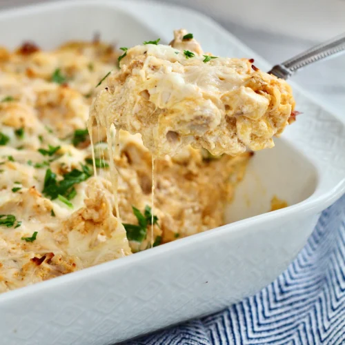 buffalo chicken dip 2 | Milk & Honey Nutrition high protein low carb buffalo chicken dip