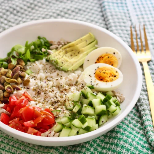 savory cottage cheese breakfast bowl 5 | Milk & Honey Nutrition food order and blood sugar high protein savory cottage cheese breakfast bowl with egg